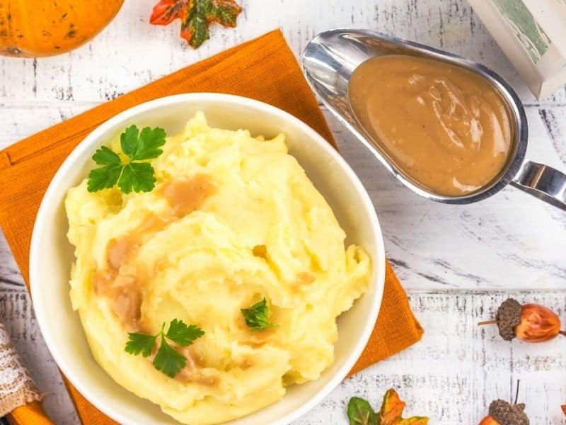 mashed potatoes and gravy