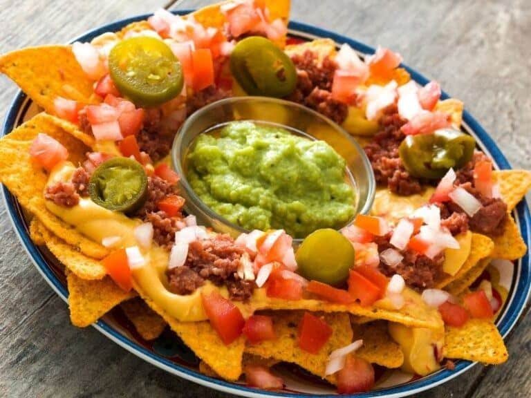 What Goes With Nachos? A Definitive Guide to the Perfect Nacho Plate