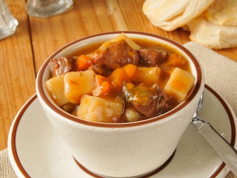 What Goes With Vegetable Beef Soup? (Bread Crouton)