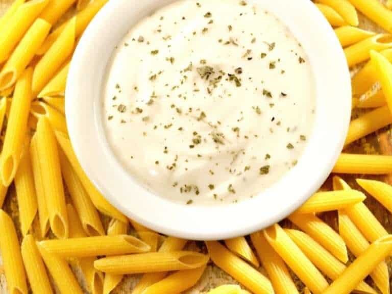 What Meat Goes Well With Alfredo Sauce? (Ground Beef Popular Pairings)