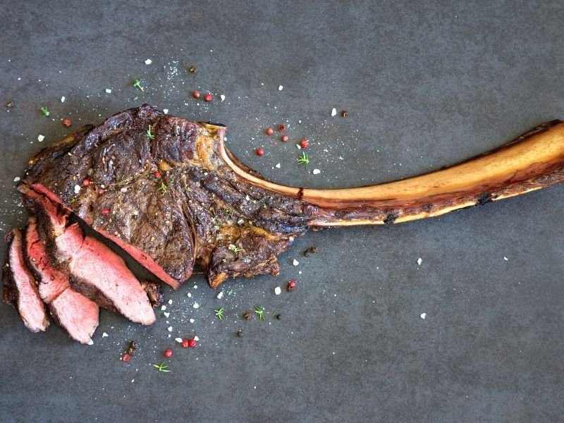 tomahawk steak