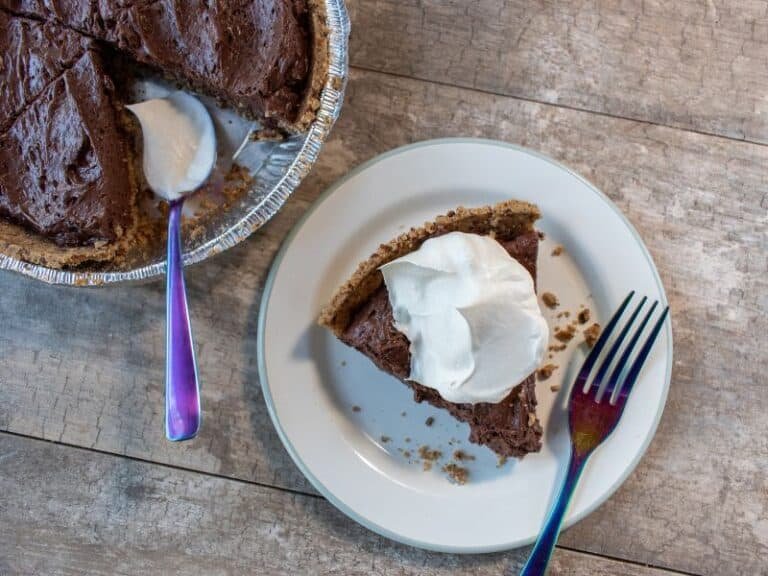To Freeze or Not to Freeze: The Ultimate Chocolate Pudding Pie Dilemma